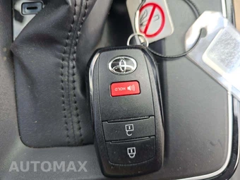 2026 Toyota Corolla Cross XLE - miniatura 8