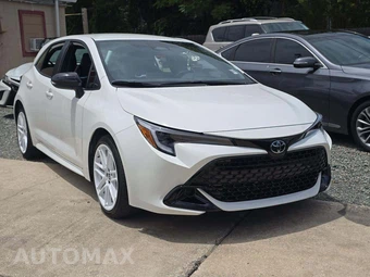 2026 Toyota Corolla Hatchback SE - miniatura 4