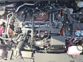 2026 Toyota Corolla Hybrid LE Sedan - miniatura 15