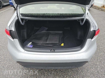 2026 Toyota Corolla Hybrid LE Sedan - miniatura 14