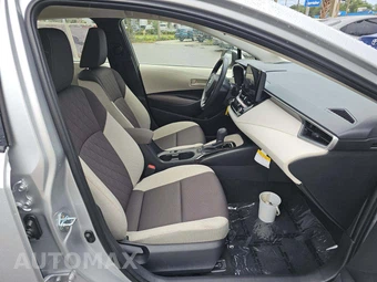 2026 Toyota Corolla Hybrid LE Sedan - miniatura 18