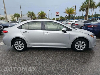 2026 Toyota Corolla Hybrid LE Sedan - miniatura 4