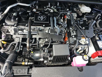 2026 Toyota Corolla Hybrid LE Sedan - miniatura 15