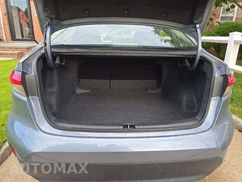2026 Toyota Corolla LE Sedan - miniatura 14