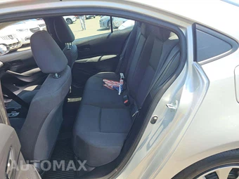2026 Toyota Corolla LE Sedan - miniatura 13