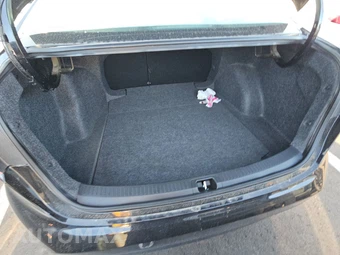 2026 Toyota Corolla LE Sedan - miniatura 16
