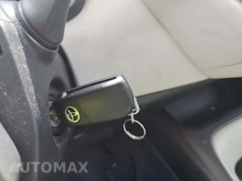 2026 Toyota Corolla LE Sedan - miniatura 8