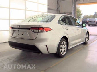 2026 Toyota Corolla LE Sedan - miniatura 4