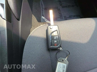 2026 Toyota Corolla LE Sedan - miniatura 5