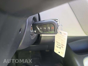 2026 Toyota Corolla LE Sedan - miniatura 5