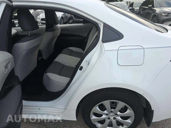2026 Toyota Corolla LE Sedan - miniatura 10