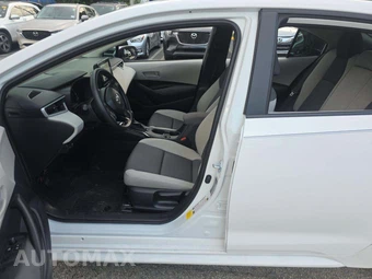 2026 Toyota Corolla LE Sedan - miniatura 3