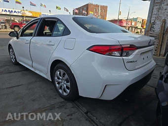 2026 Toyota Corolla LE Sedan - miniatura 2