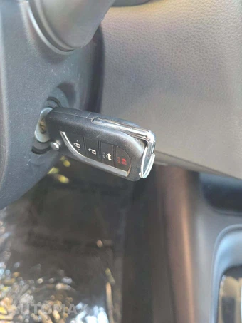 2026 Toyota Corolla LE Sedan - miniatura 8