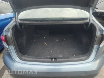 2026 Toyota Corolla LE Sedan - miniatura 16
