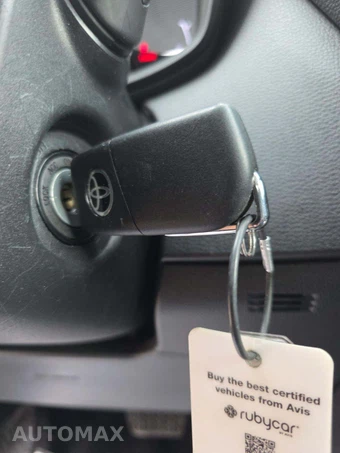 2026 Toyota Corolla LE Sedan - miniatura 8