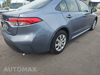 2026 Toyota Corolla LE Sedan - miniatura 4