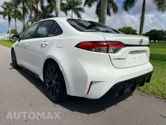 2026 Toyota Corolla SE Sedan - miniatura 3