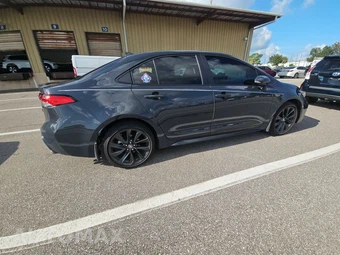 2026 Toyota Corolla SE Sedan - miniatura 4