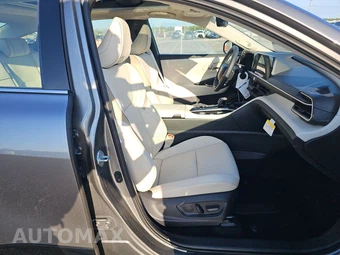 2026 Toyota Crown Limited – miniatura 8