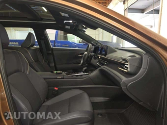 2026 Toyota Crown Signia Limited - miniatura 18