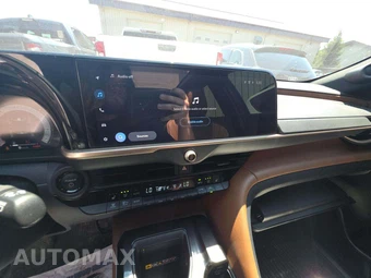 2026 Toyota Crown Signia Limited - miniatura 10