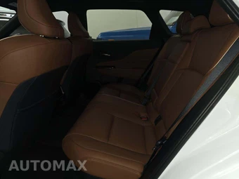 2026 Toyota Crown Signia XLE - miniatura 13