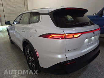 2026 Toyota Crown Signia XLE - miniatura 2