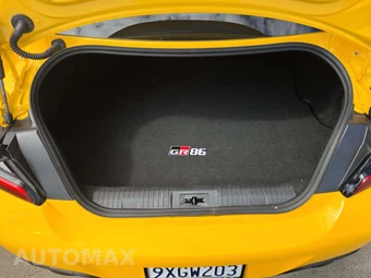 2026 Toyota GR86 Yuzu Edition - miniatura 14