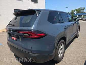 2026 Toyota Grand Highlander LE - miniatura 3