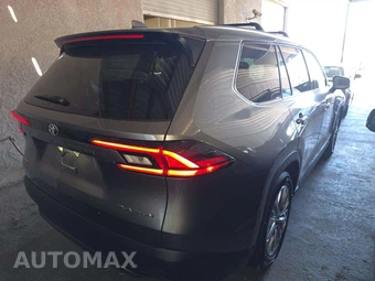 2026 Toyota Grand Highlander Platinum - miniatura 3