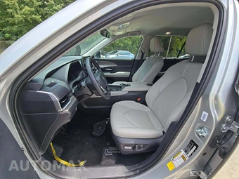 2026 Toyota Grand Highlander XLE - miniatura 3