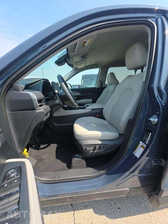 2026 Toyota Grand Highlander XLE - miniatura 3
