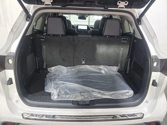 2026 Toyota Highlander Hybrid Platinum - miniatura 16