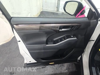 2026 Toyota Highlander Hybrid Platinum - miniatura 9