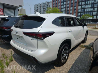 2026 Toyota Highlander Hybrid XLE - miniatura 3