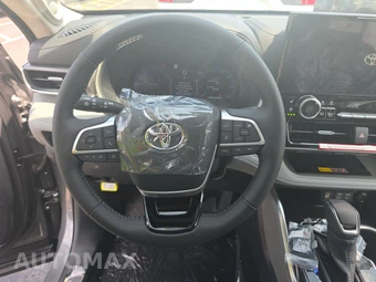 2026 Toyota Highlander Limited - miniatura 10