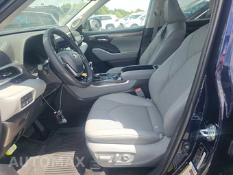 2026 Toyota Highlander Platinum - miniatura 13