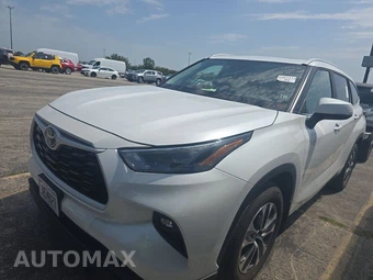 2026 Toyota Highlander XLE