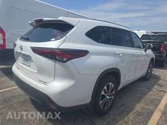 2026 Toyota Highlander XLE - miniatura 4