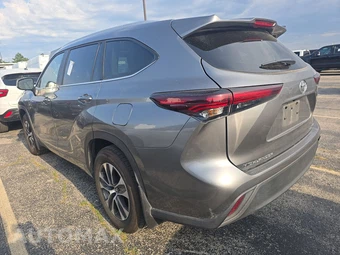 2026 Toyota Highlander XLE - miniatura 6