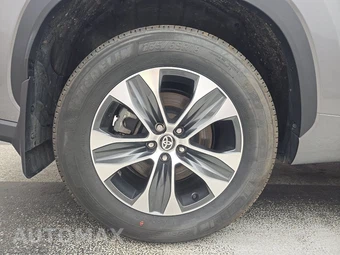 2026 Toyota Highlander XLE - miniatura 5