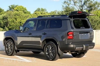 2026 Toyota Land Cruiser - miniatura 11