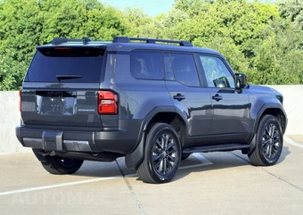 2026 Toyota Land Cruiser - miniatura 7