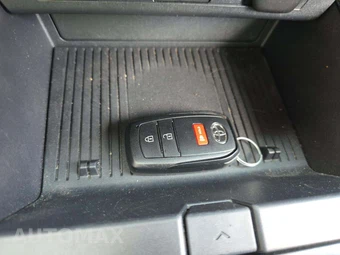 2026 Toyota Prius LE - miniatura 8