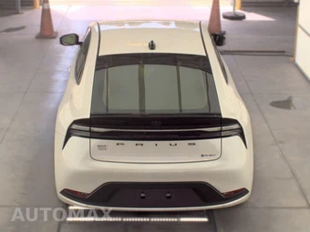 2026 Toyota Prius Plug-In Hybrid SE - miniatura 6