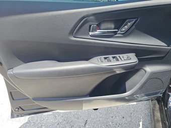 2026 Toyota Prius Plug-In Hybrid XSE Premium - miniatura 9