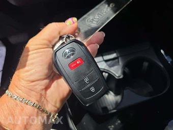 2026 Toyota Prius XLE - miniatura 5