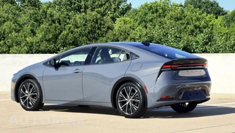 2026 Toyota Prius XLE - miniatura 5