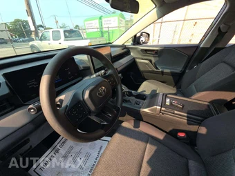 2026 Toyota RAV4 Hybrid LE - miniatura 10